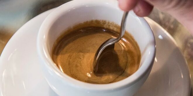 L'aumento del Prezzo della Tazzina di Caffè a 2 Euro: Problemi e Sfide della Scarsa Formazione del Personale